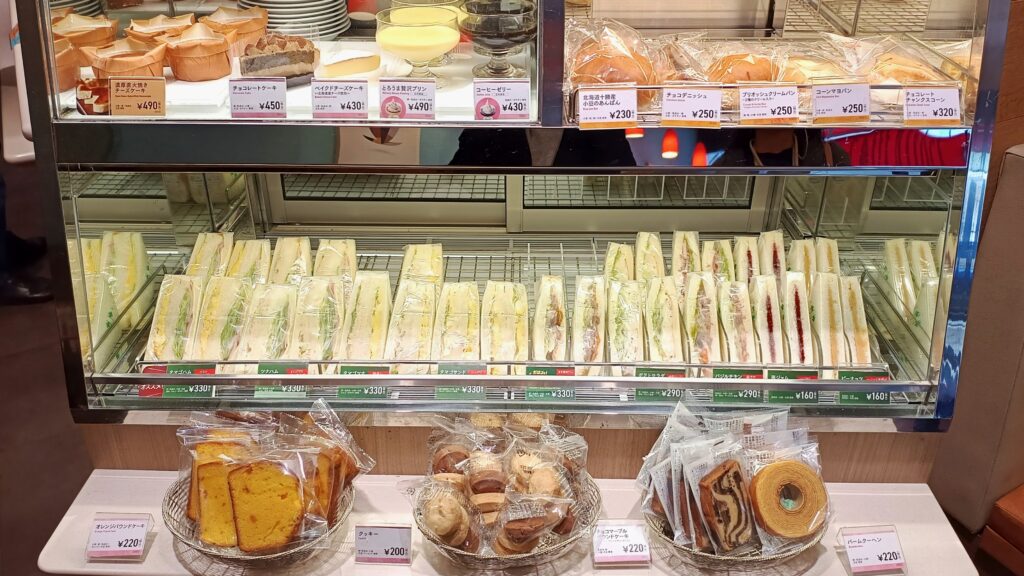 レジ横のショーケース