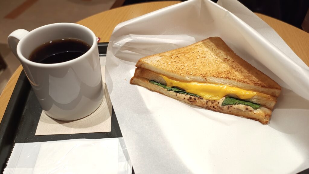 トーストサンド とろ～りチーズ＆ツナ１