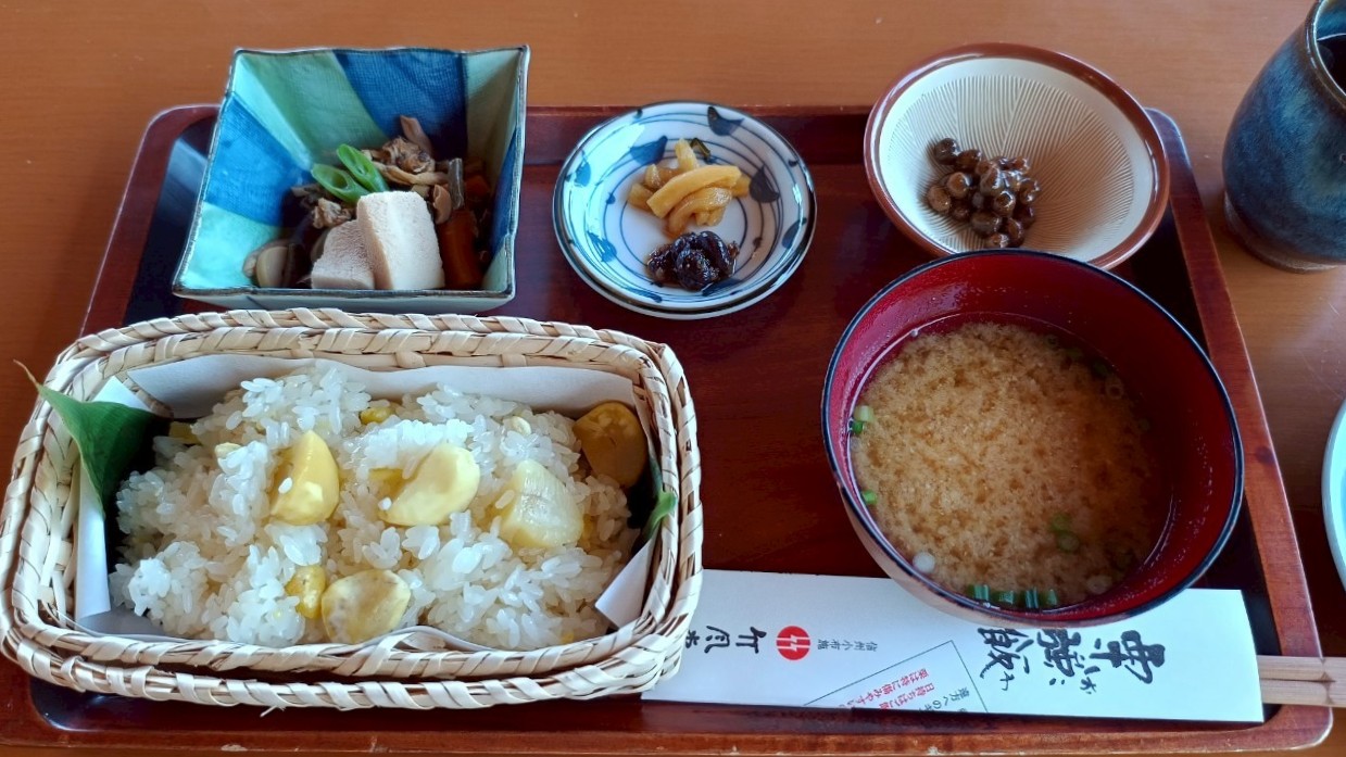 山里定食普通盛り