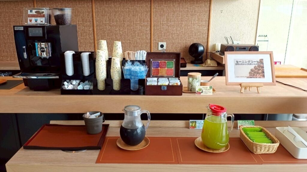 ラウンジドリンクコーナー2