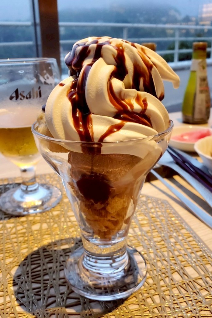 チョコパフェ