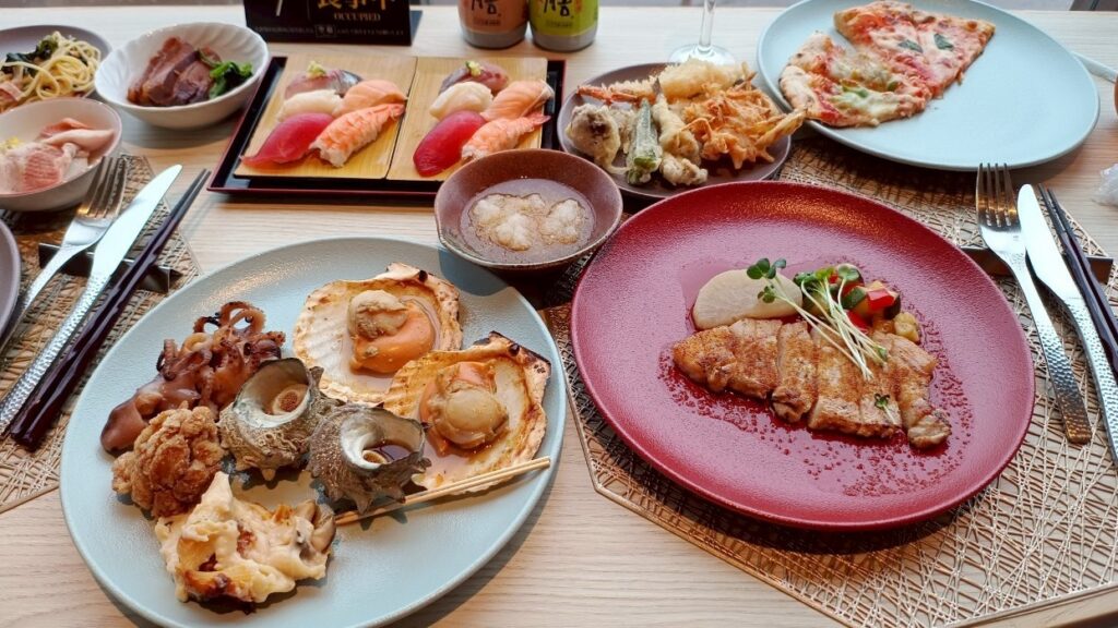 大満足の夕食ビュッフェ