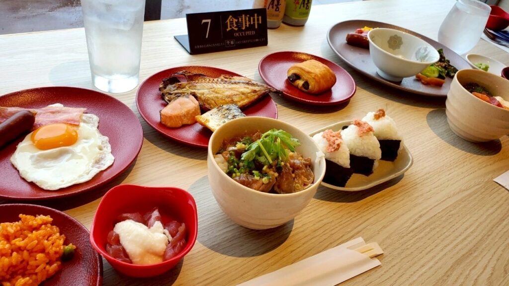 朝食