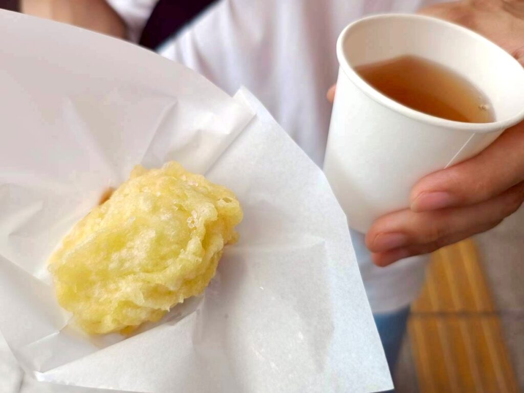 揚げゆばまんじゅうと麦茶