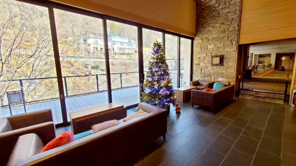 暖炉ラウンジ３