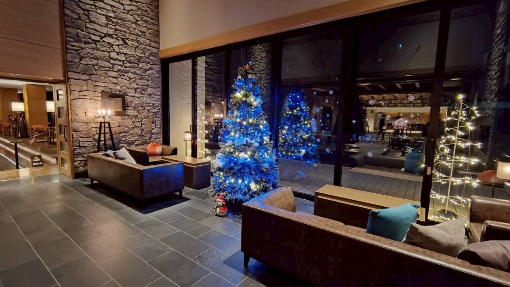 夜の暖炉ラウンジ３