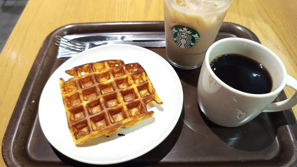 ワッフルとコーヒー